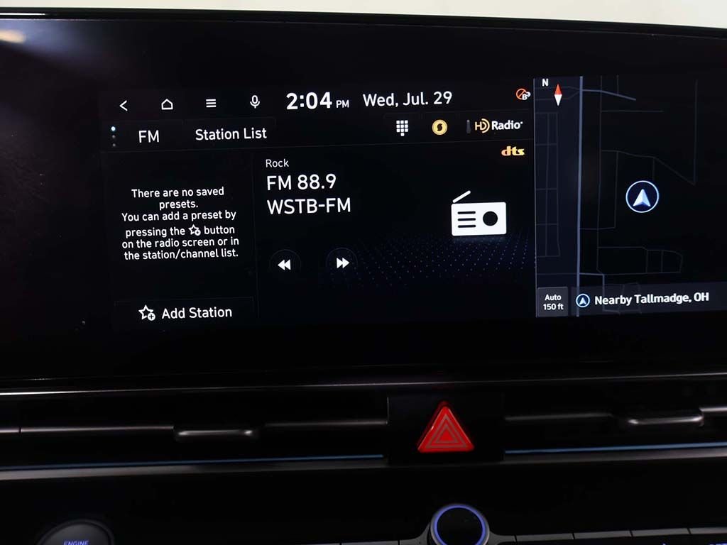 Used 2025 Black Hyundai SEL Convenience image 44