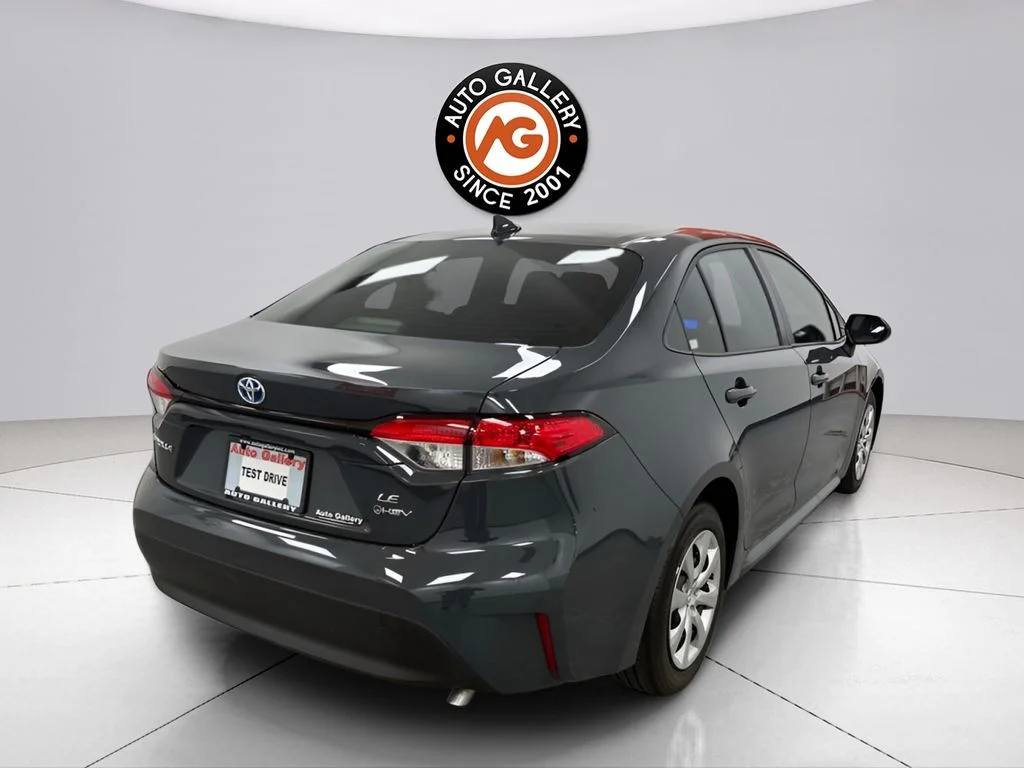 Used 2025 Gray Toyota LE image 3