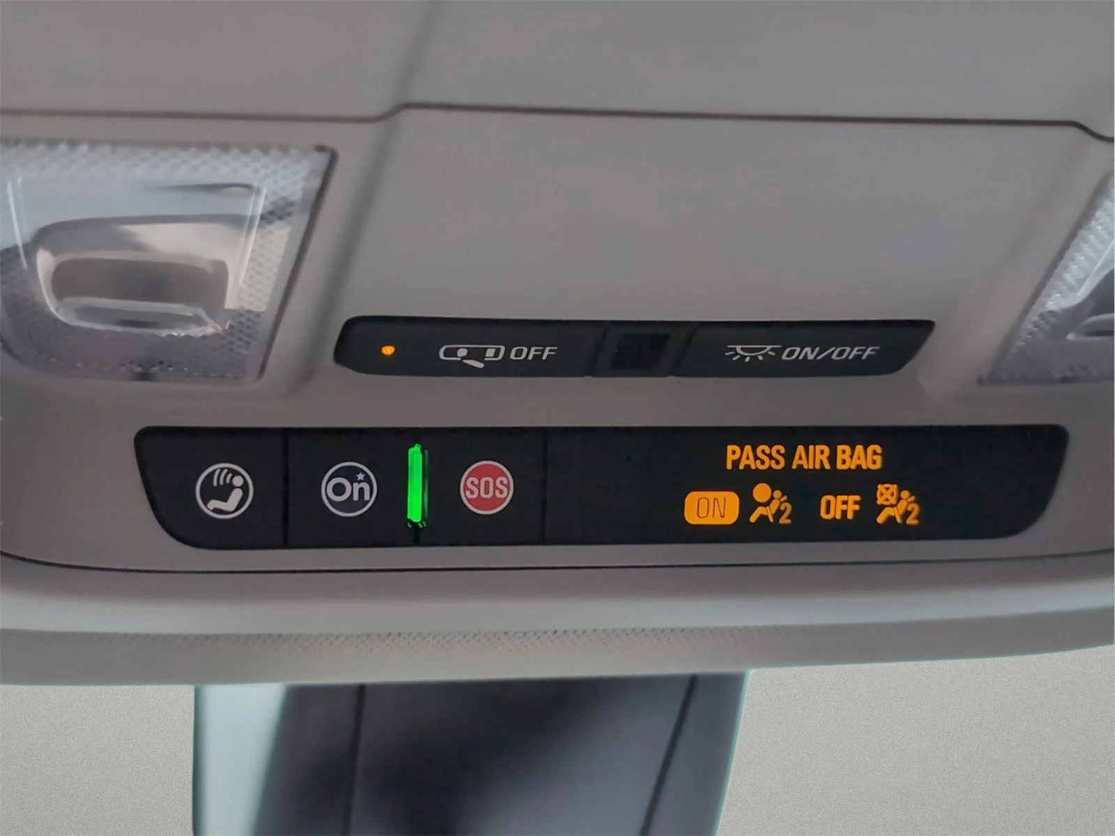 Used 2023 Sterling Metallic GMC SLE image 16