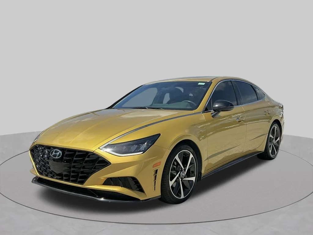 Used 2021 Yellow Hyundai SEL Plus image 1