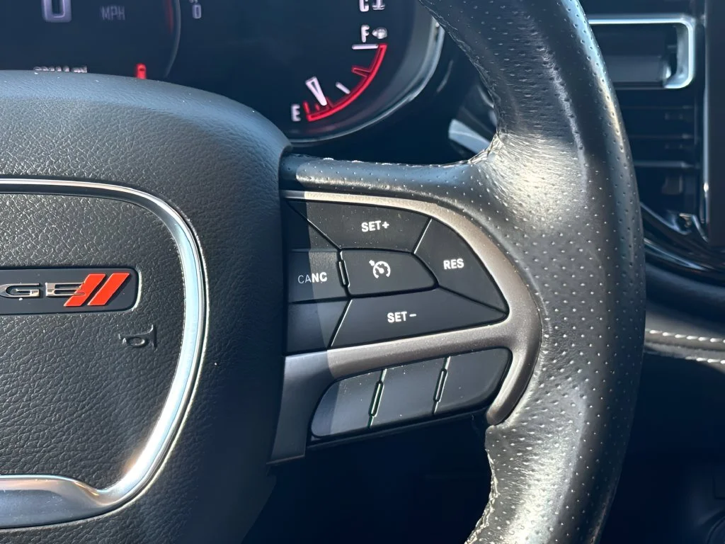 Used 2022 White Dodge SXT image 14