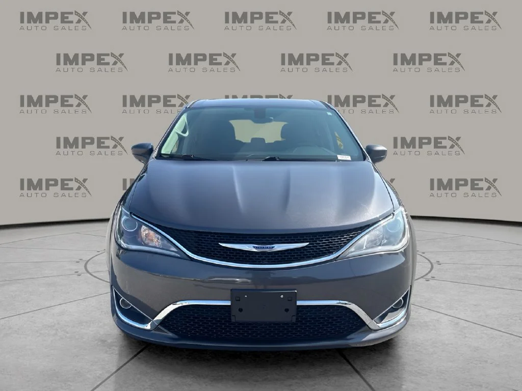 Used 2019 Gray Chrysler Touring Plus image 8