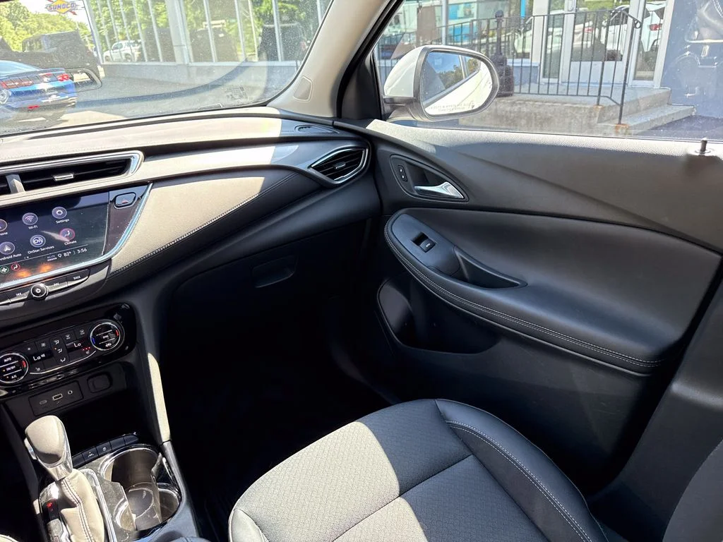 Used 2022 Summit White Buick Select image 17