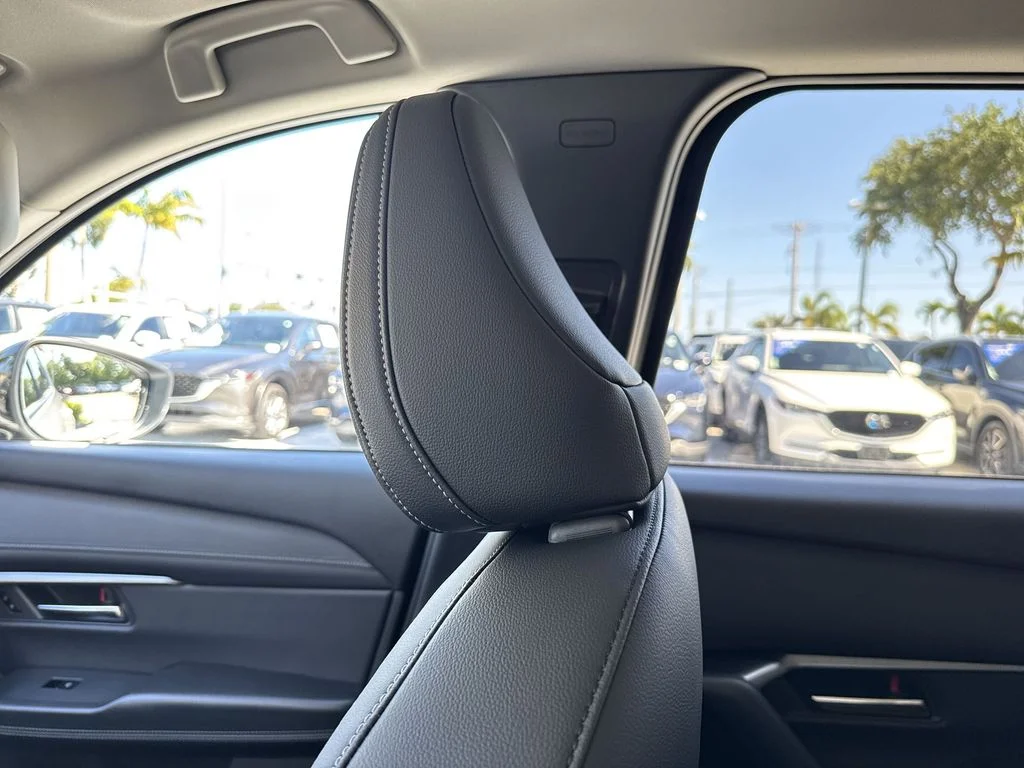 New 2026 White Metallic Mazda 2.5 S Premium Plus AWD image 16