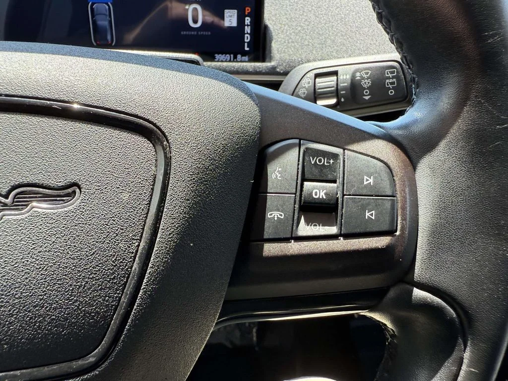 Used 2022 Blue Ford Premium image 23