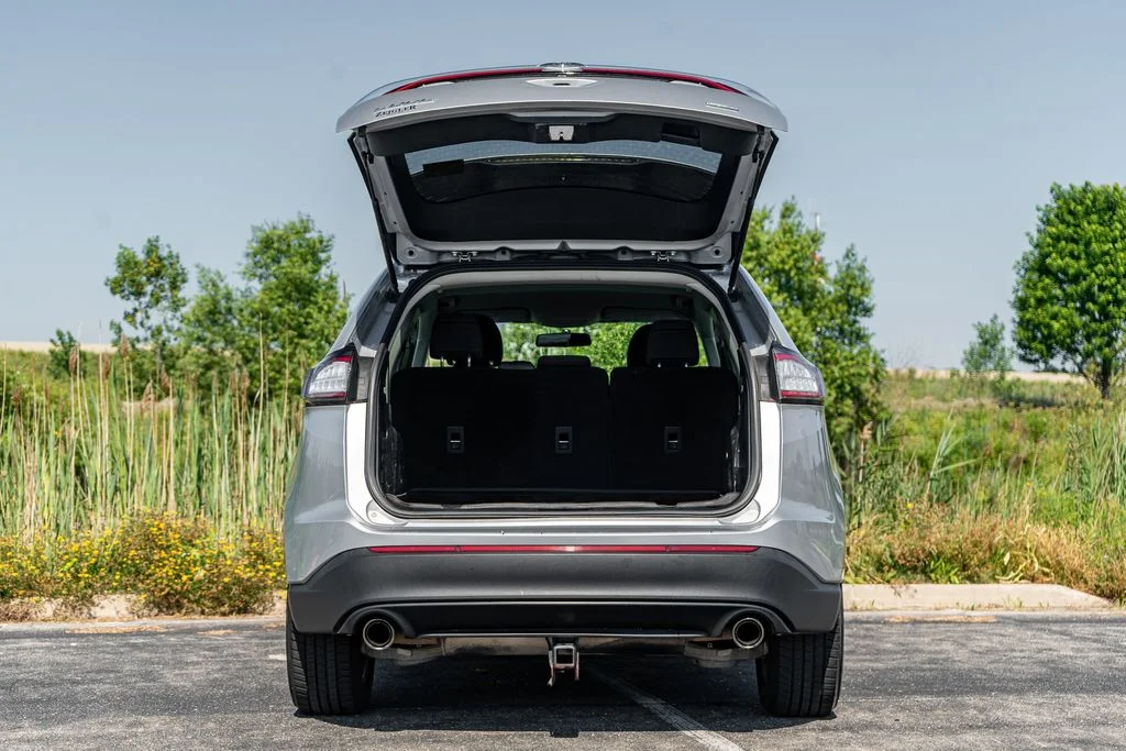 Used 2018 Silver Ford SE image 10