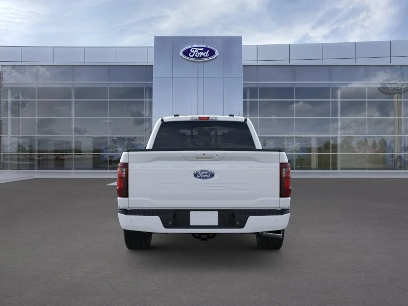 New 2026 Oxford White Ford XLT image 5