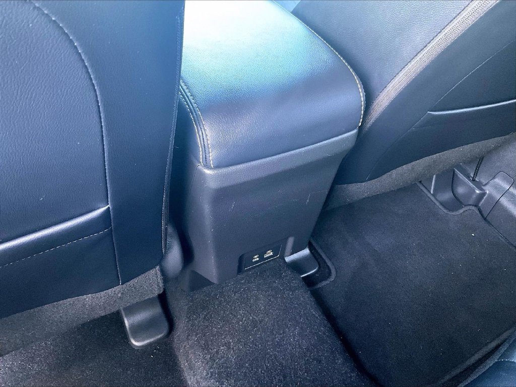 Used 2025  Mitsubishi Black Edition image 28