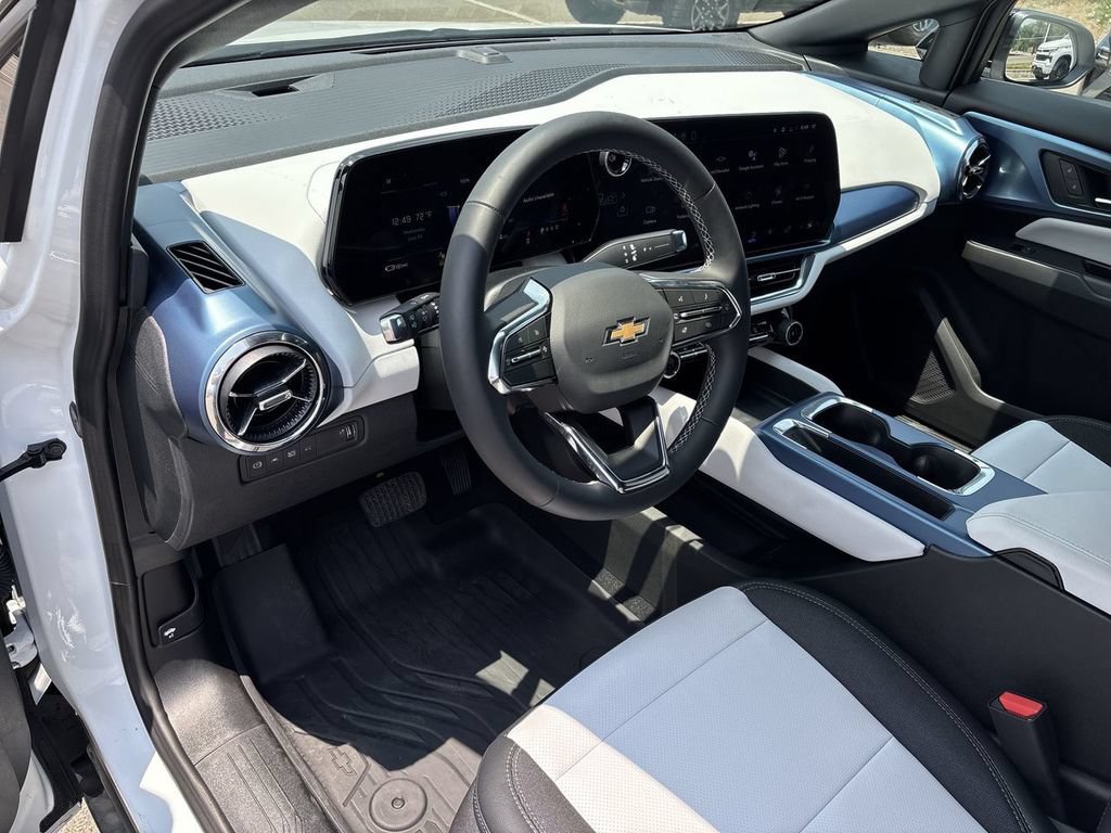 2026 Chevrolet Equinox EV 2LT - Photo 11