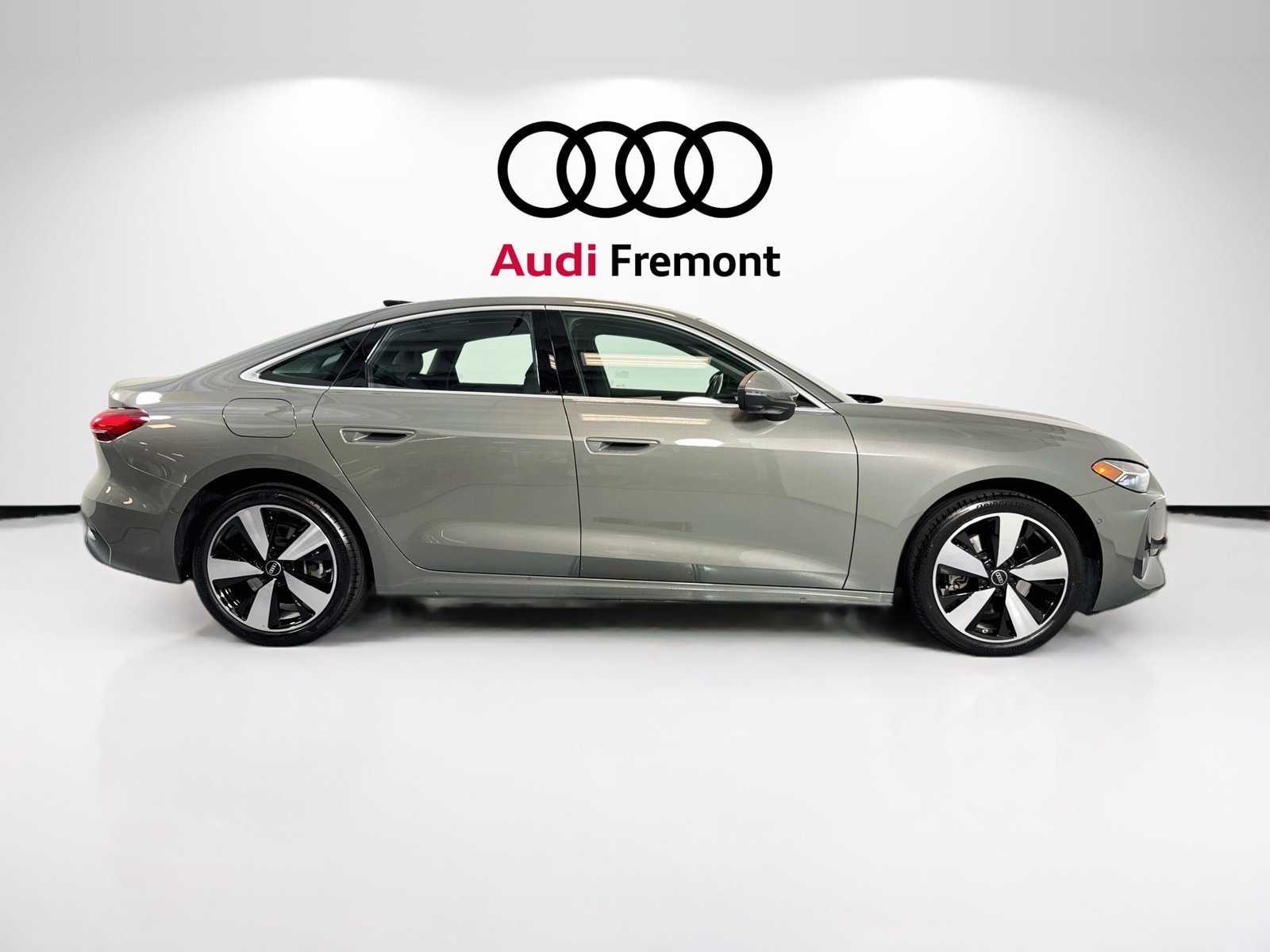 Used 2025 Chronos Gray Me Audi Premium Plus image 4