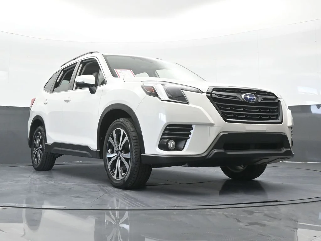 Used 2022 Crystal White Pearl Subaru Limited image 62