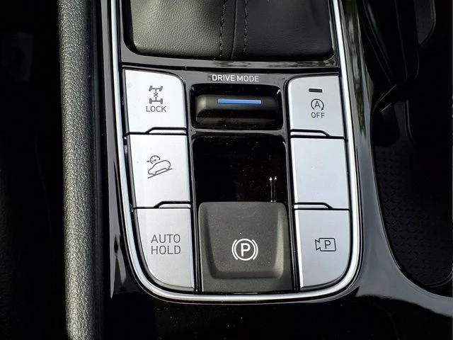 New 2026 White Hyundai SEL Premium image 20