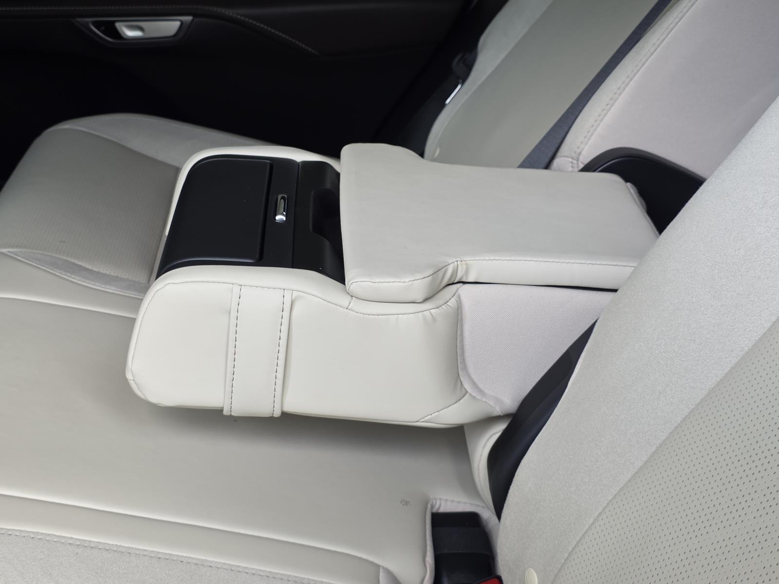 2024 Lexus RX 350 - Photo 10