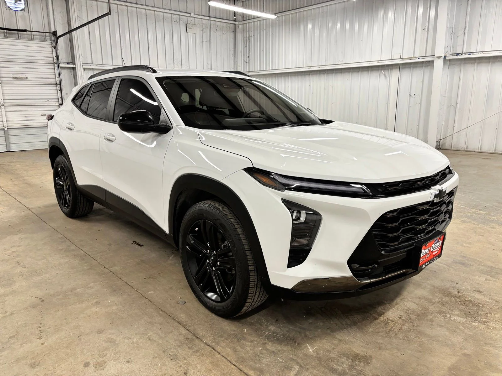 Used 2025 White Chevrolet ACTIV image 1