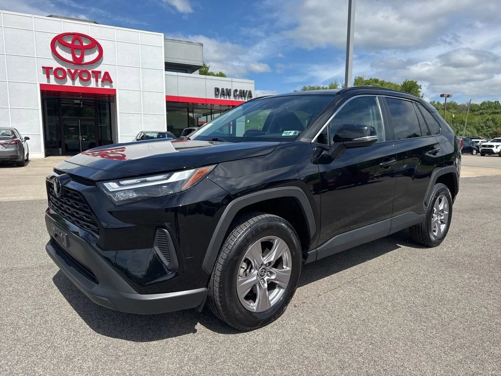 2025 Toyota RAV4 XLE AWD's photo