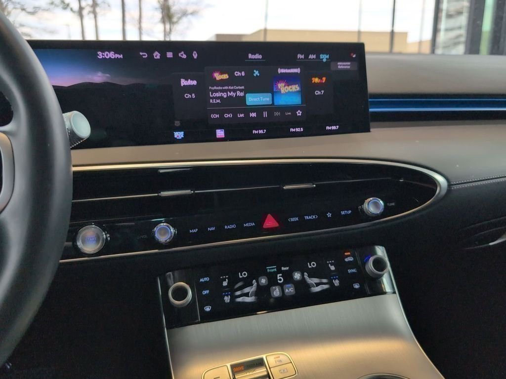 2026 GENESIS GV70 Advanced - Photo 27