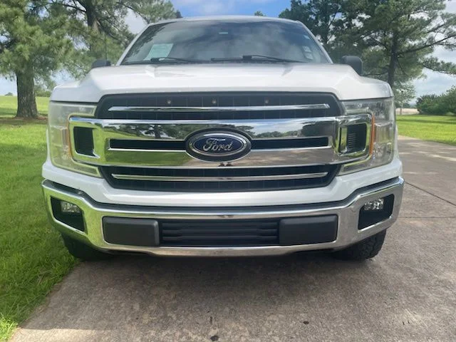 Used 2019 White Ford XL image 11