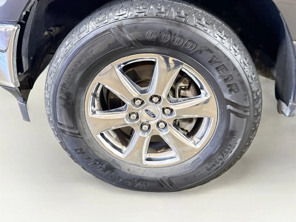 Used 2019 Gray Ford XLT image 38