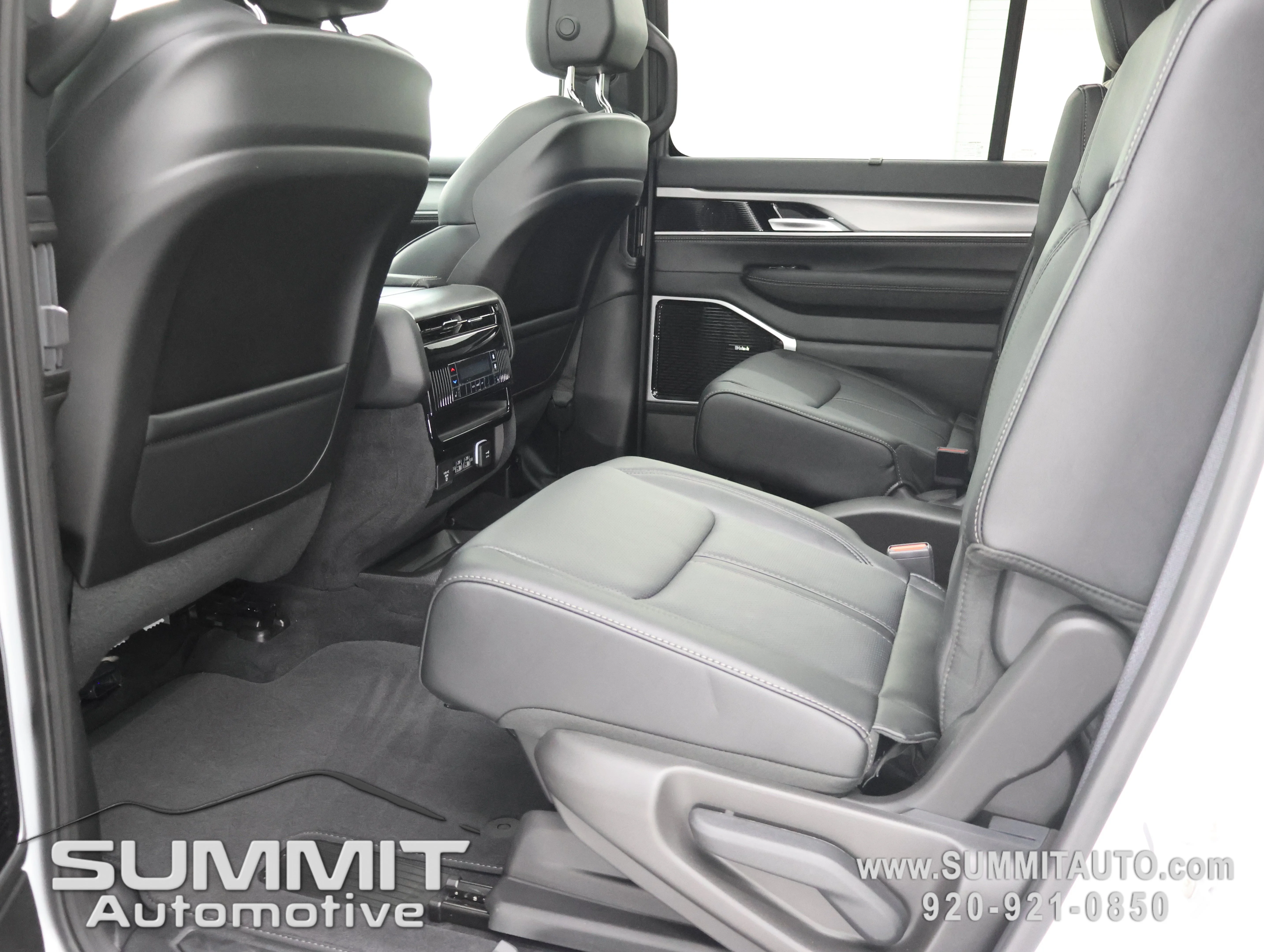 New 2026 Bright White Clearcoat Jeep Limited Reserve image 42
