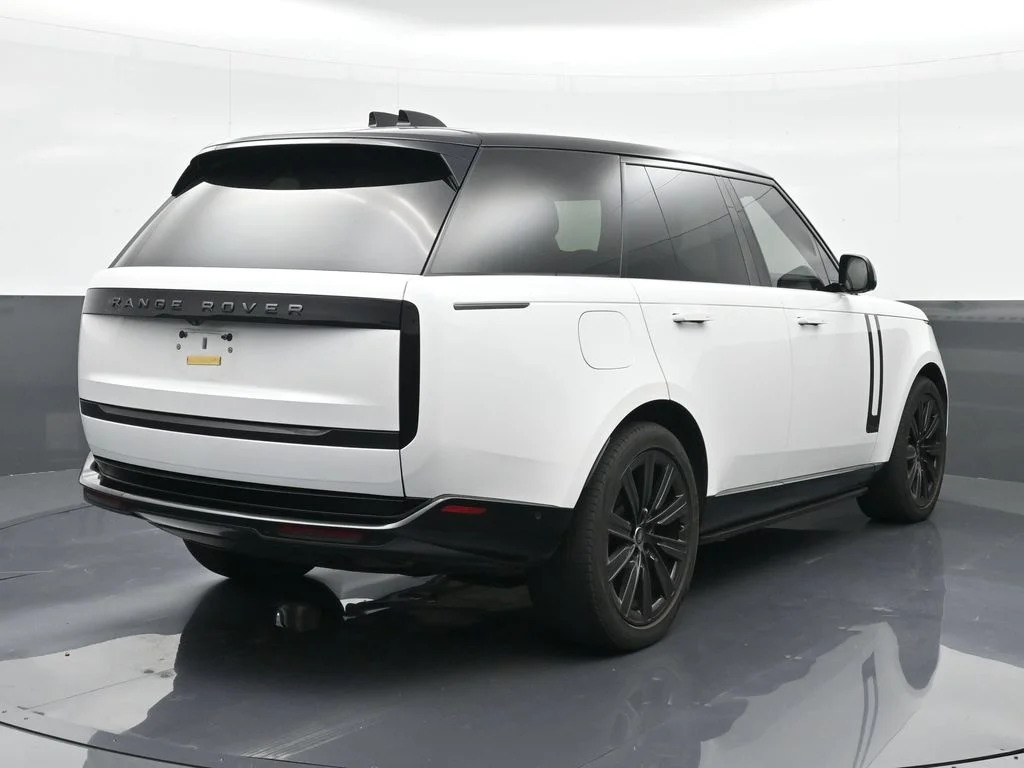 Used 2024 White Land Rover Autobiography image 5