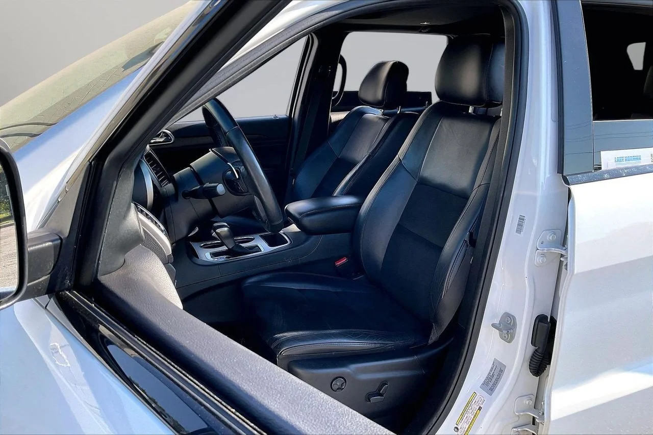 Used 2017 White Jeep Altitude image 21