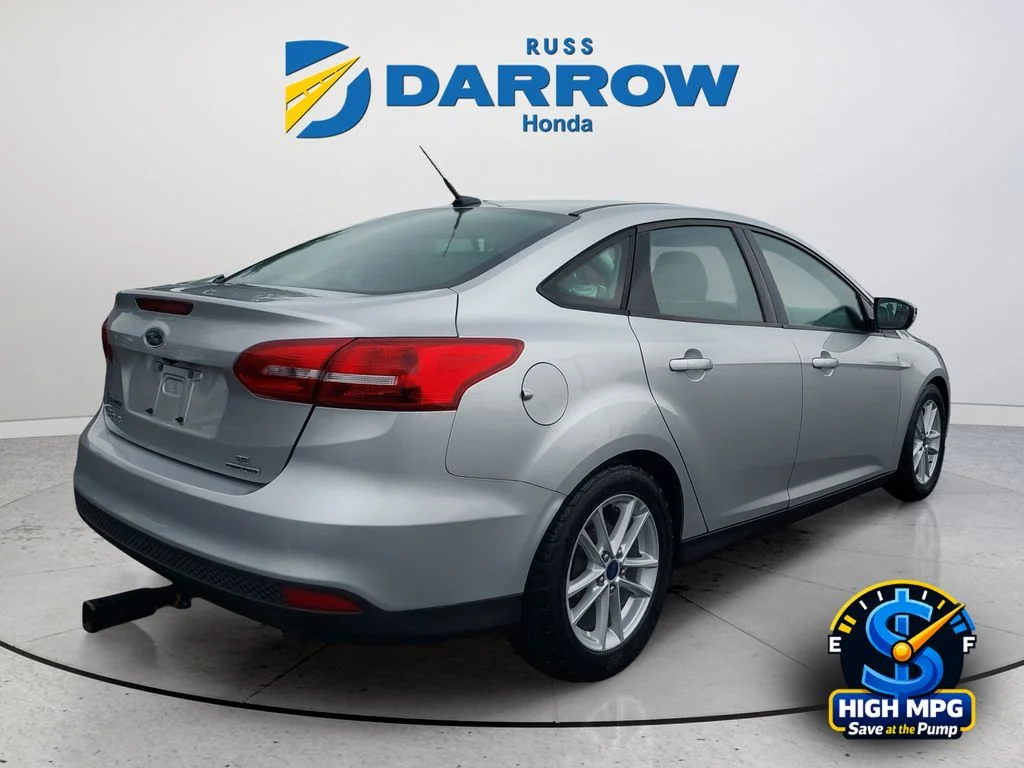 Used 2015 Silver Ford SE image 5