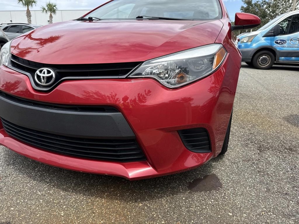 Used 2014 Red Toyota LE image 9