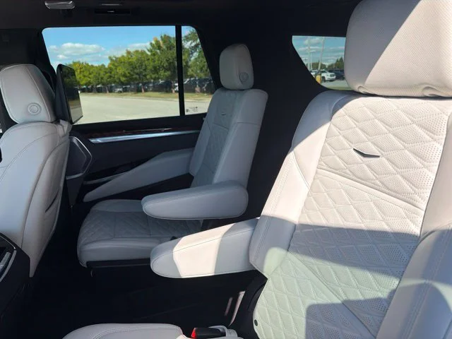 Used 2025 Argent Silver Metallic Cadillac Premium Luxury Platinum image 12