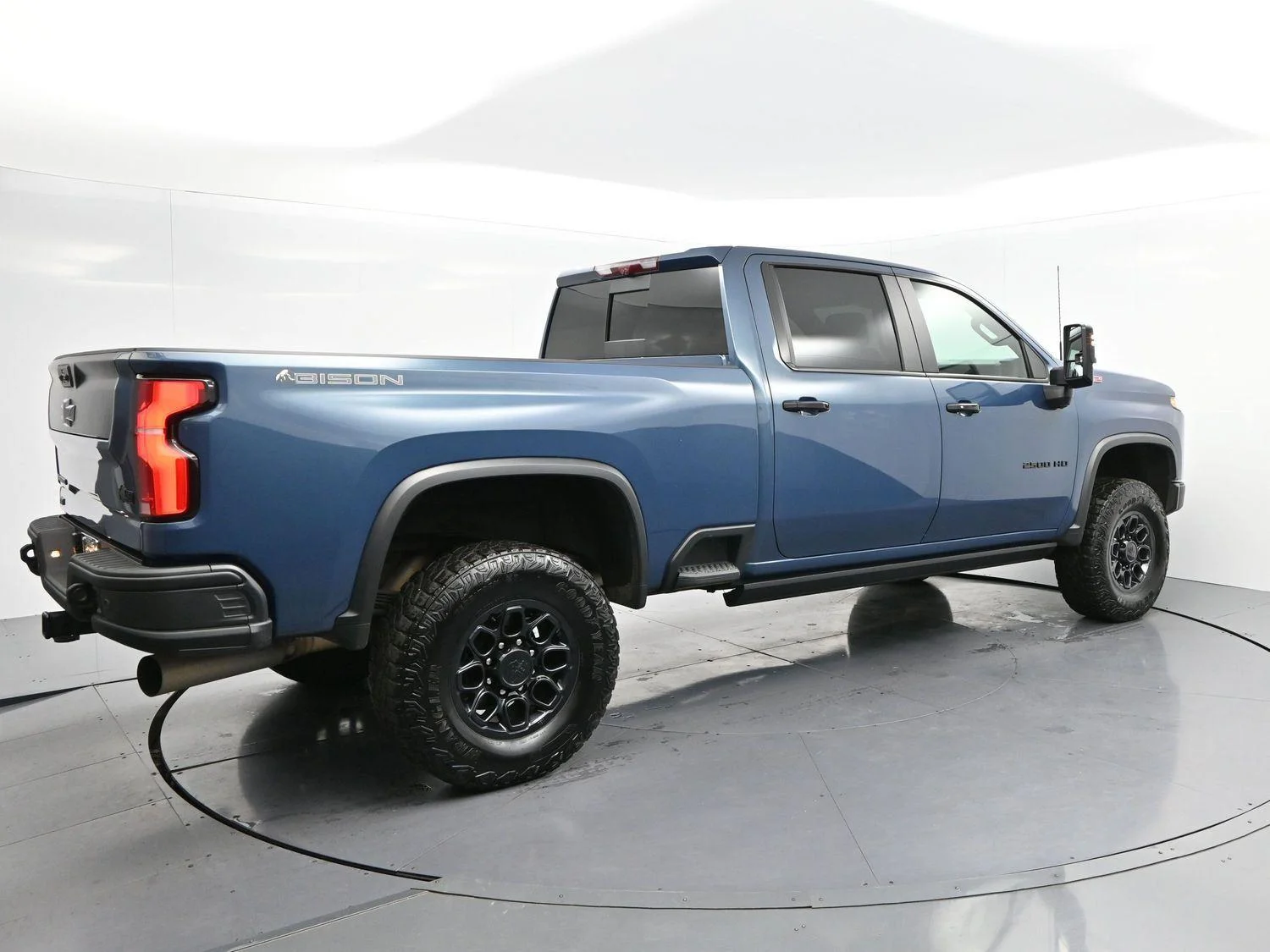 Used 2024 Lakeshore Blue Metallic Chevrolet ZR2 image 7