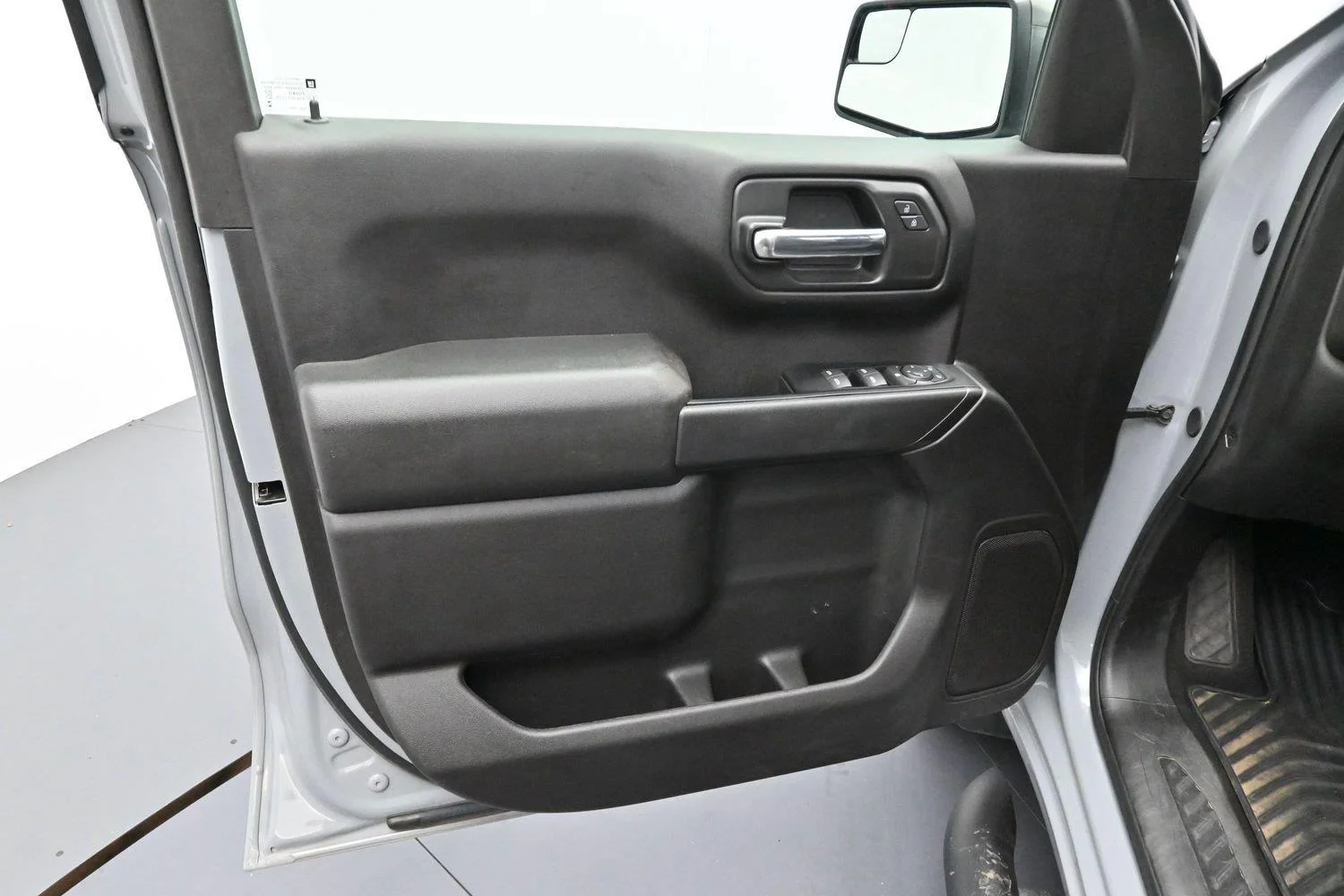 Used 2024 Slate Gray Metallic Chevrolet Custom image 9