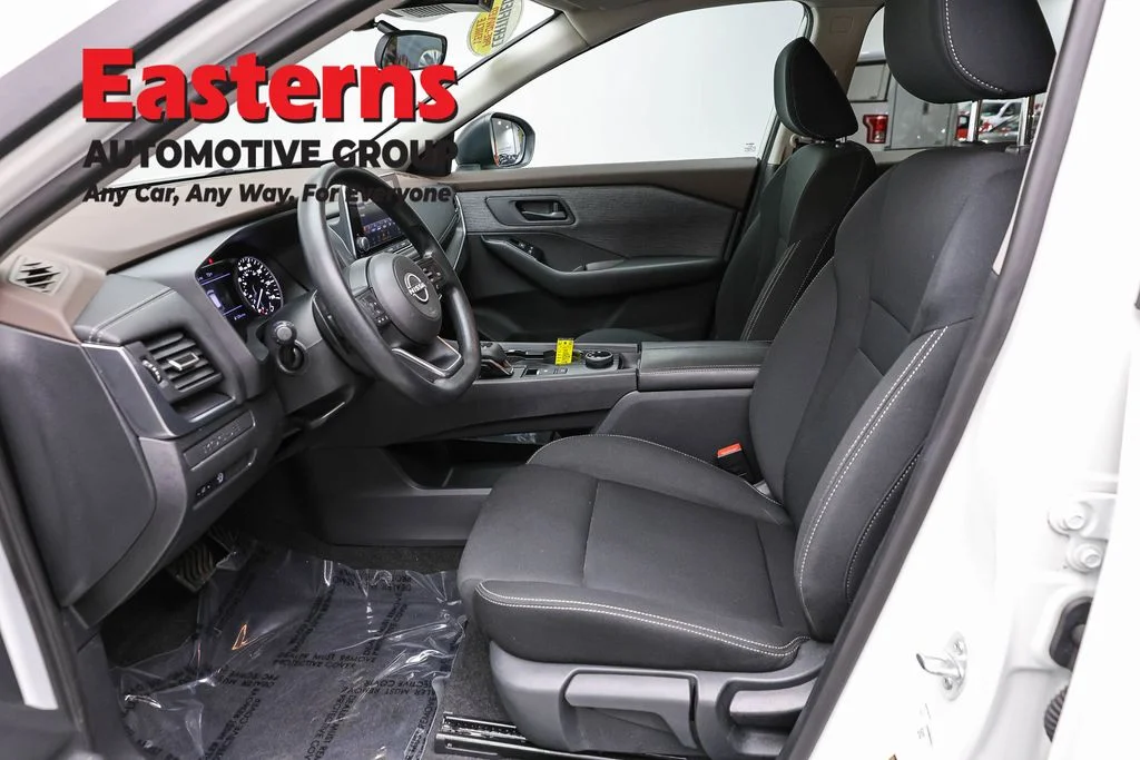Used 2023 White Nissan S image 14