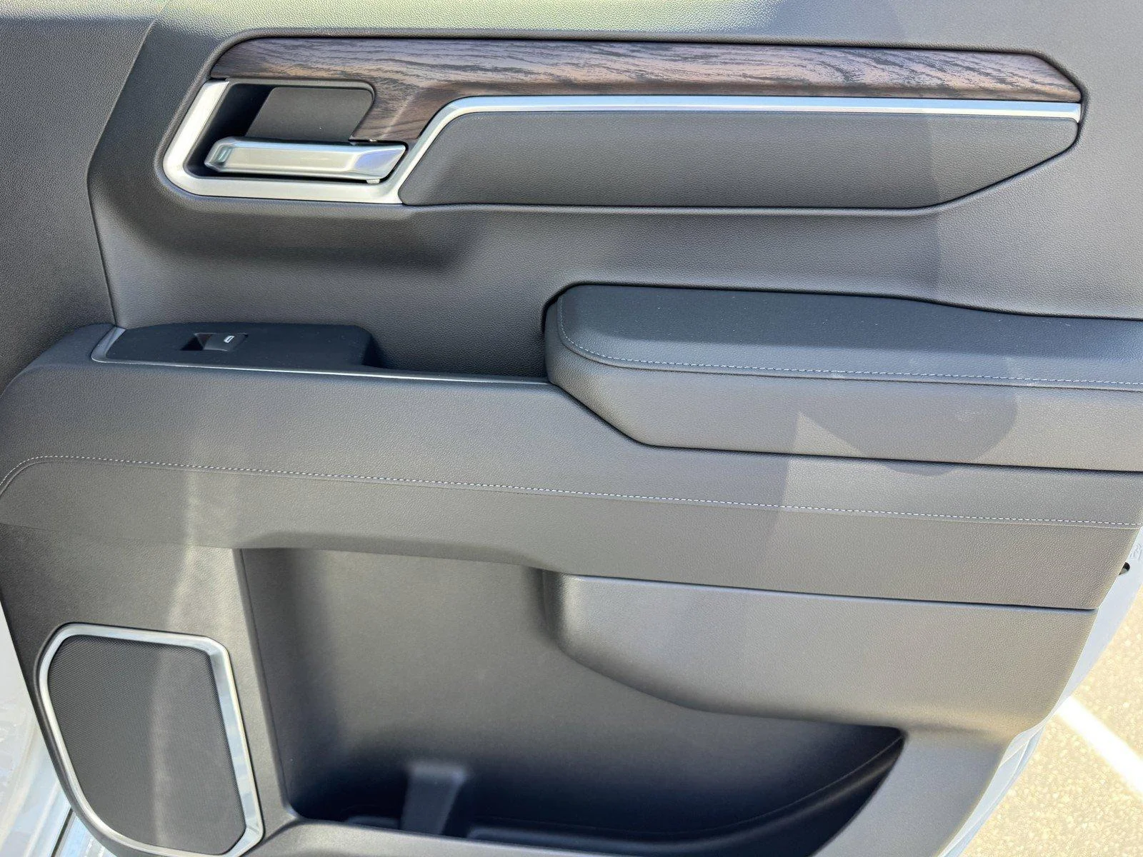 New 2026 Summit White GMC SLT image 11