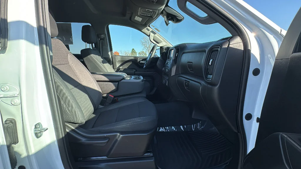 Used 2023 SUMMIT WHITE Chevrolet Custom Trail Boss image 8