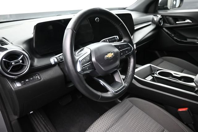 Used 2025 Sterling Gray Metallic Chevrolet LT image 17