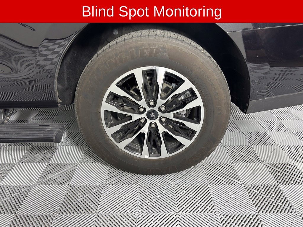 Used 2025 Black Ford Platinum image 21