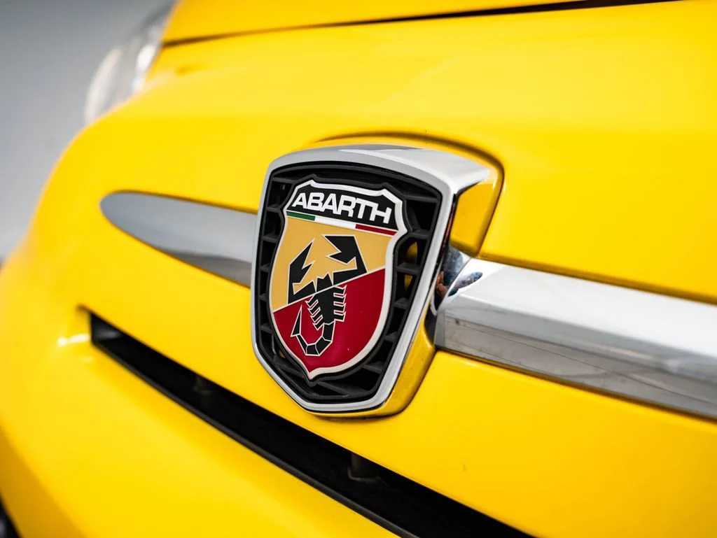 Used 2017 Giallo Moderna Perla (Pearl Yellow Tri-Coat) FIAT Abarth image 3