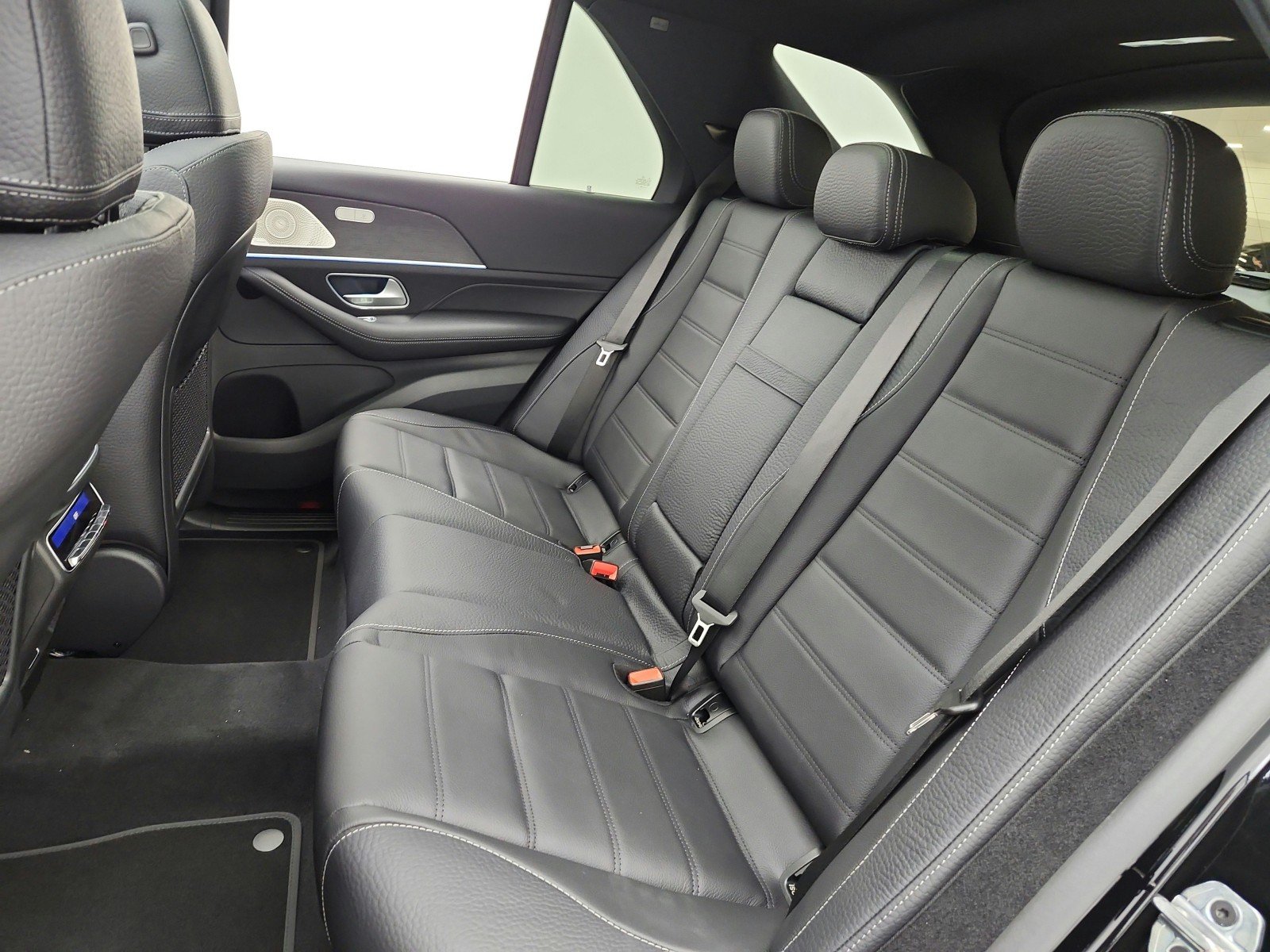 New 2026 Black Mercedes-Benz GLE 450 4MATIC® SUV image 11
