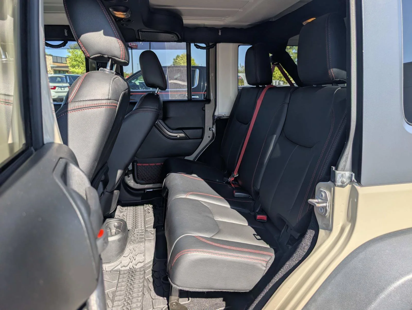 Used 2017 Beige Jeep Rubicon Recon 4x4 image 21