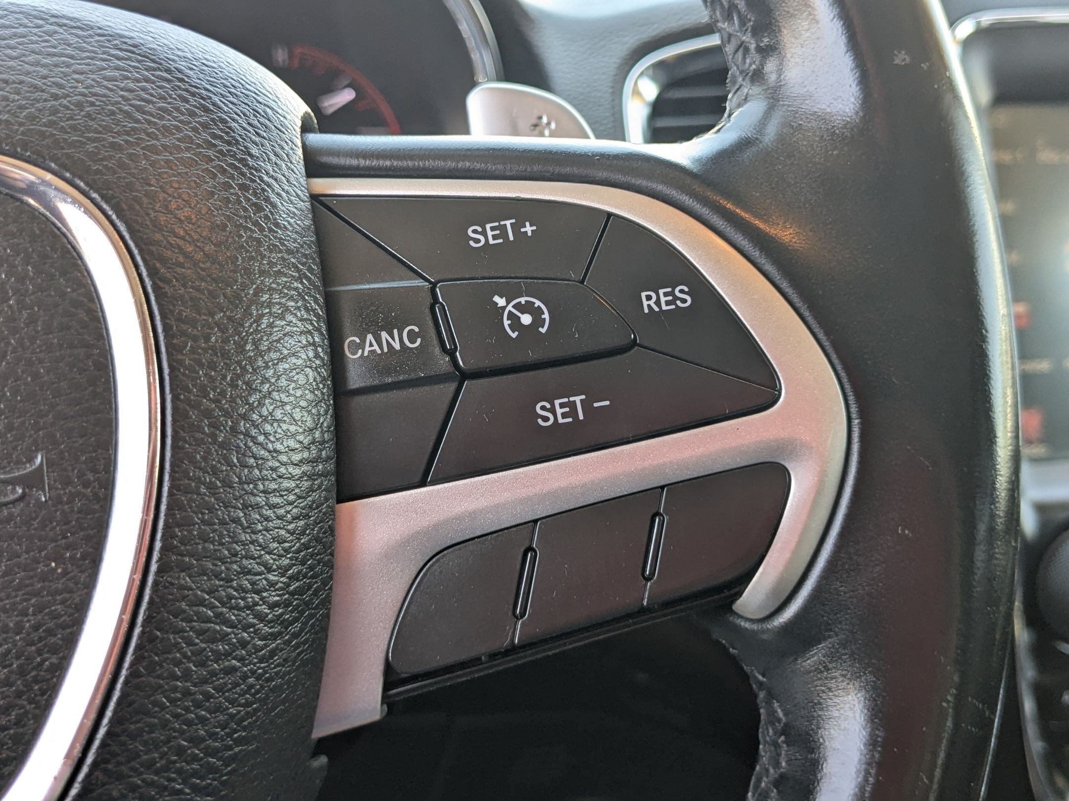 Used 2014 Black Dodge Limited image 19