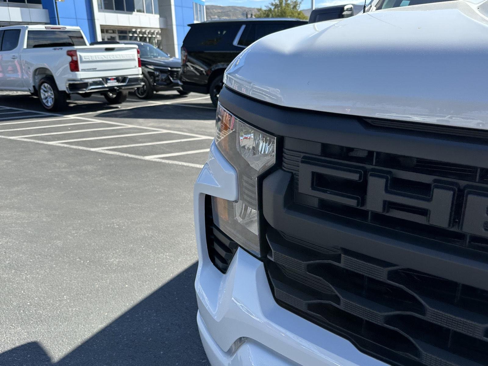 New 2026 Summit White Chevrolet Custom image 18