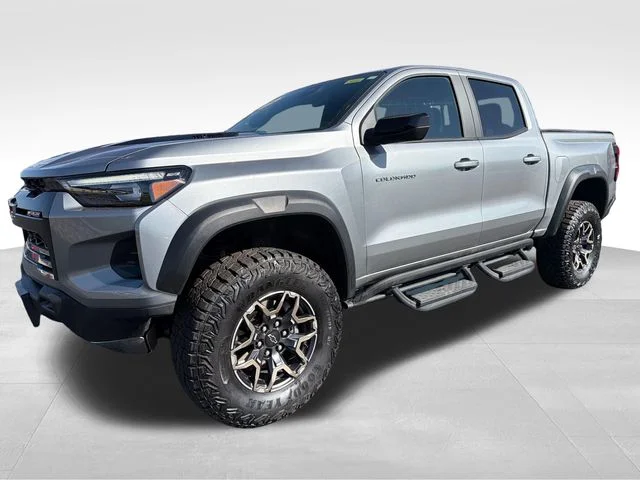 Used 2025 Gray Chevrolet ZR2 image 1