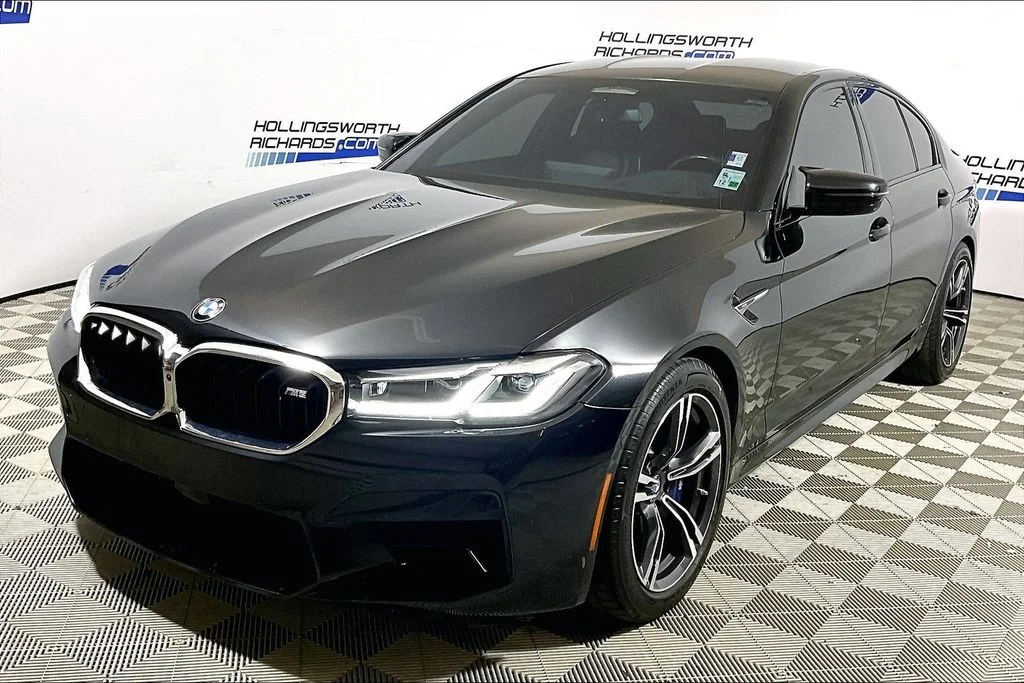 2021 BMW M5 -'s photo