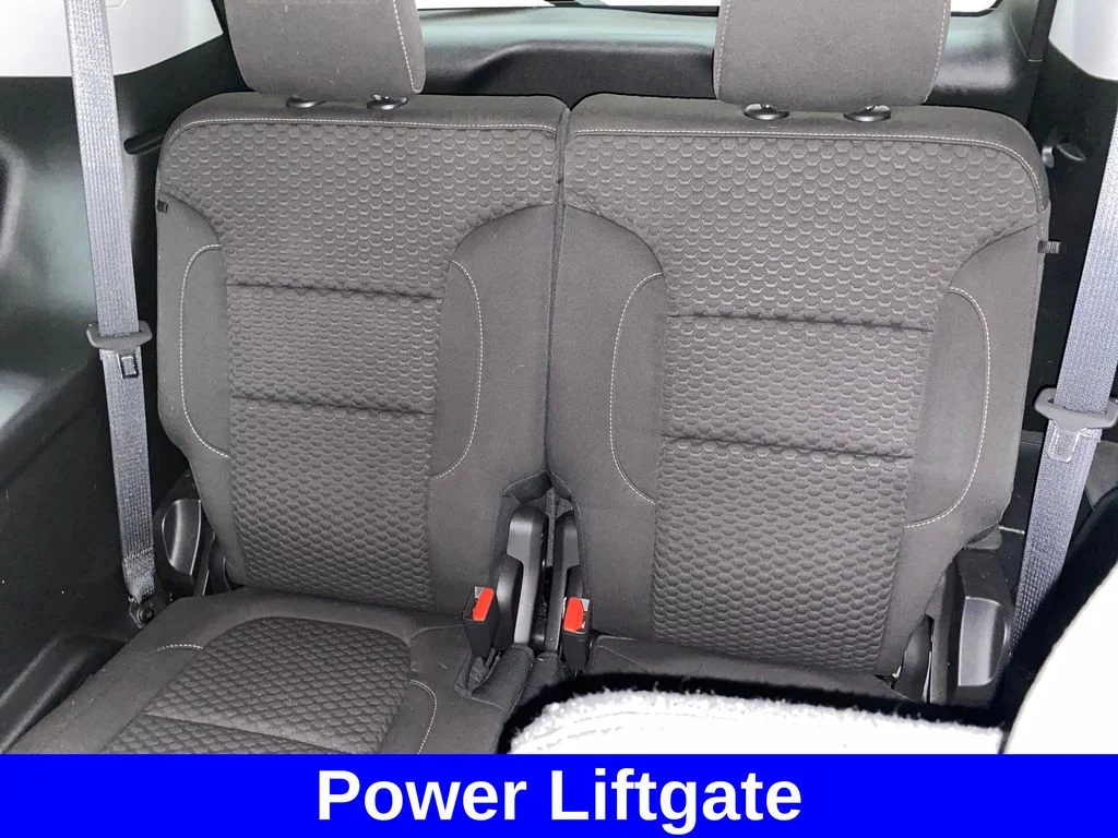 Used 2017 Red GMC SLE-2 image 11