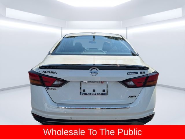 Used 2022 White Nissan 2.5 SR image 4
