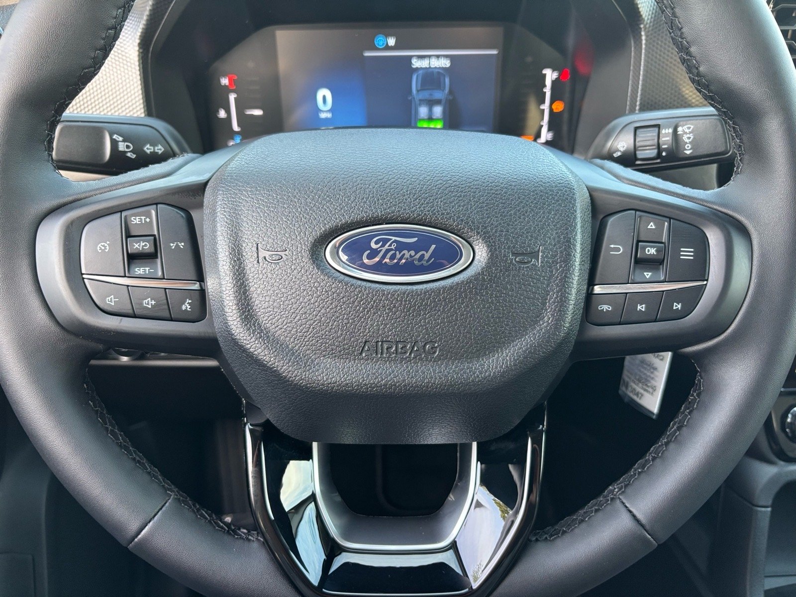 New 2026 Oxford White Ford XLT image 16