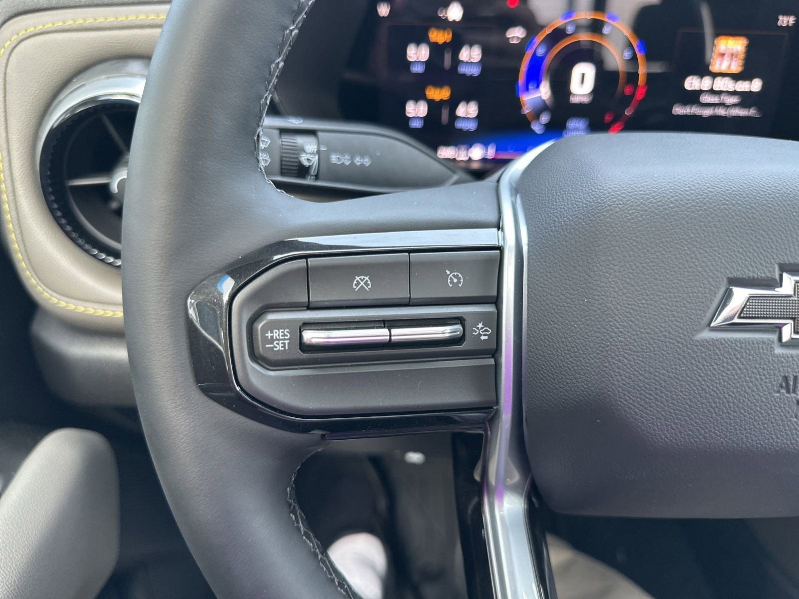 2026 Chevrolet Colorado ZR2 - Photo 27