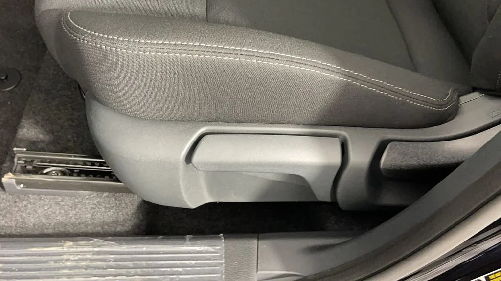 2025 Nissan Rogue S - Photo 30