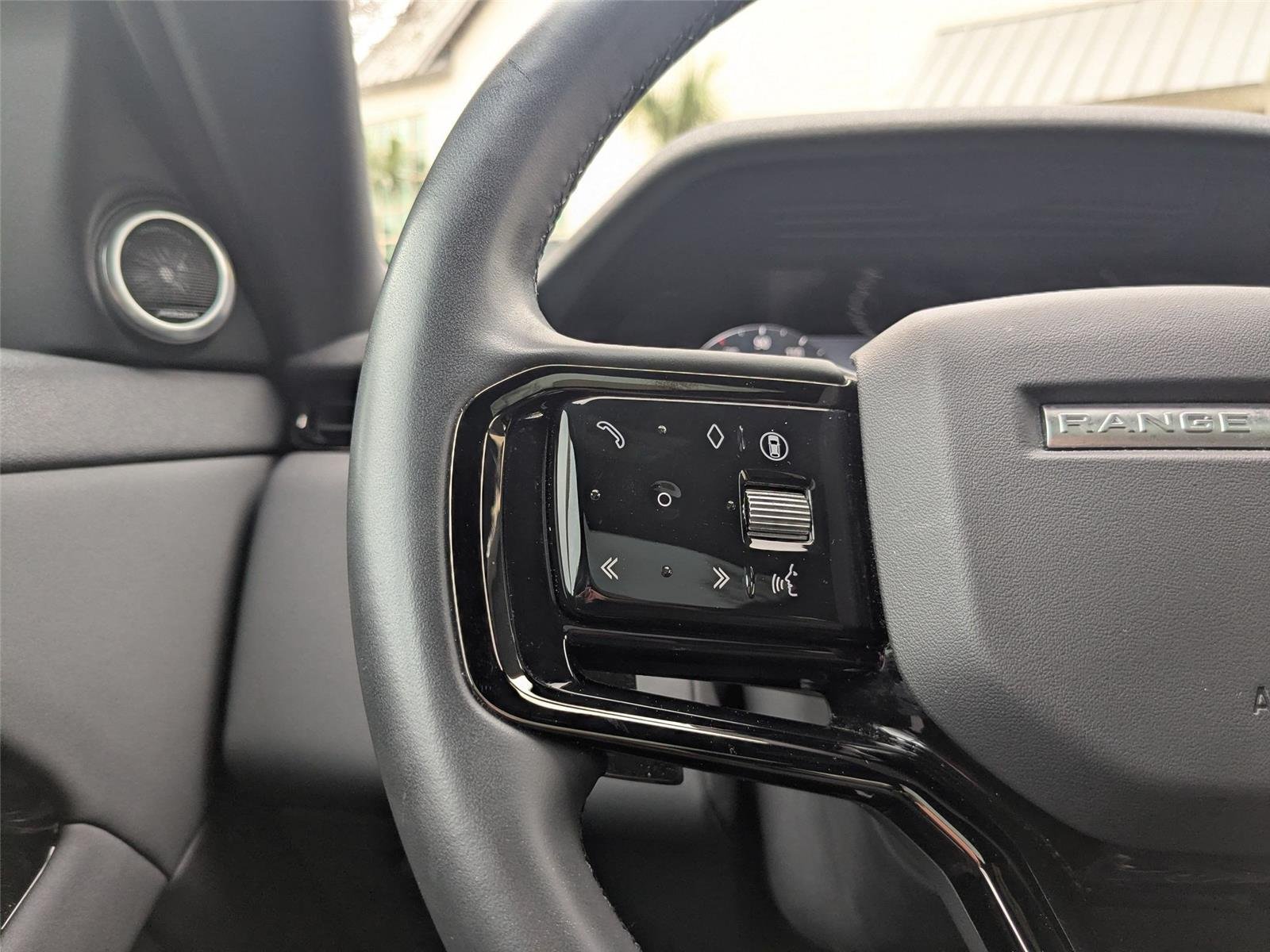 Used 2024 Santorini Black Metallic Land Rover Dynamic SE image 12