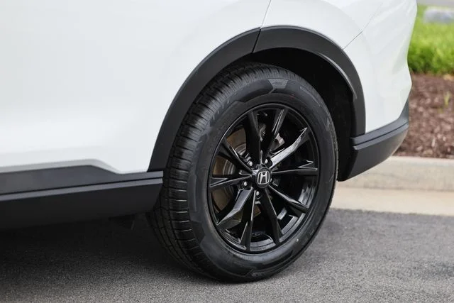 Used 2024 Platinum White Pearl Honda Sport image 6