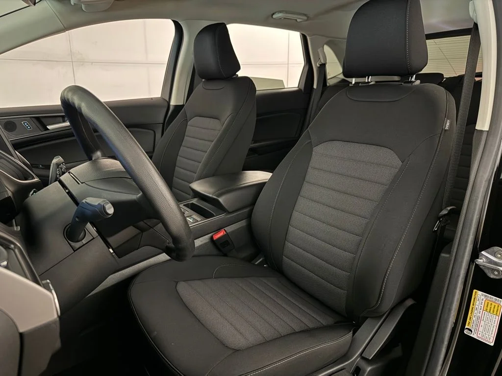 New 2024 Black Ford SE image 24